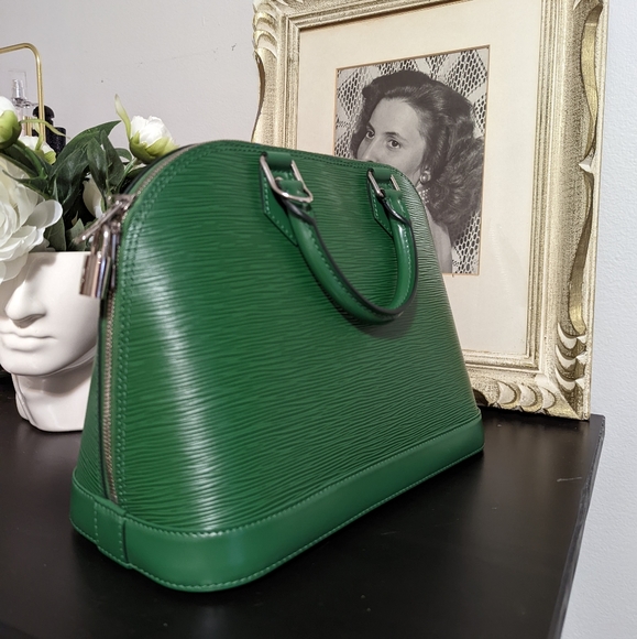 Authentic Louis Vuitton Alma PM - Picture 5 of 16